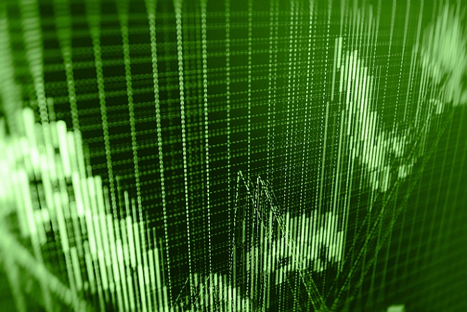 Wer sich dabei nicht nur auf einen einzigen Titel verlassen möchte, kann mit einem ETF auch in einen kompletten Index investieren. Derartige Anlagemöglichkeiten gibt es für H-Aktien beim Hang Seng Enterprise Index. (#01)