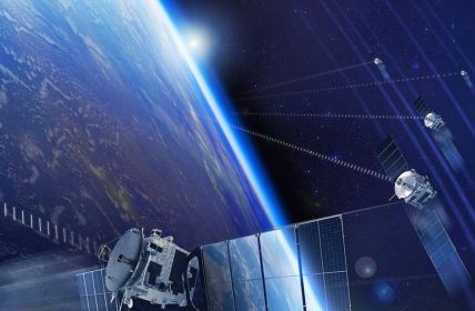 Raytheon und AWS intensivieren Cloud-KI-Kooperation für Satellitenmissionen in (Foto: RTX Raytheon)